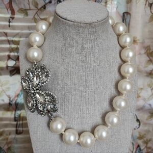 Ann Taylor Runway Oversized Faux Pearl Statement Necklace Bride Rhinestone Clasp